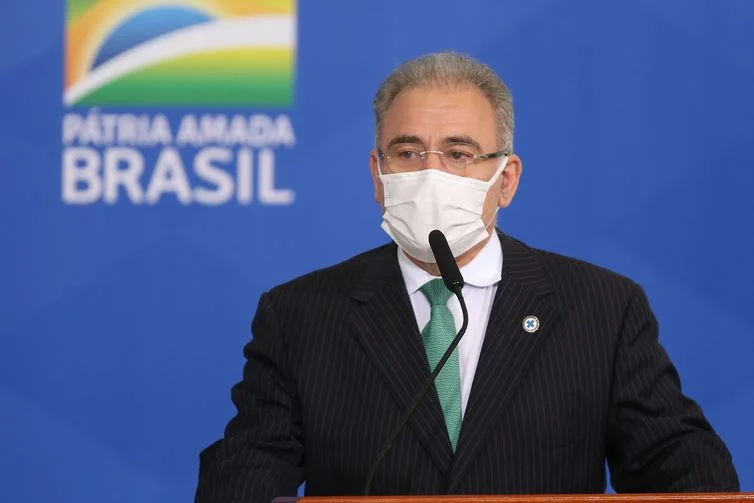 O ministro da Saúde, Marcelo Queiroga, participa da cerimônia de sanção do Projeto de Lei n° 5043/2020, que amplia o número de doenças detectáveis no Teste do Pezinho.