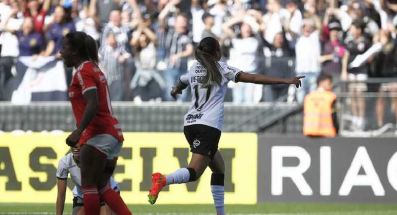 Pelo Brasileirão, Corinthians recebe Internacional na Neo Química Arena