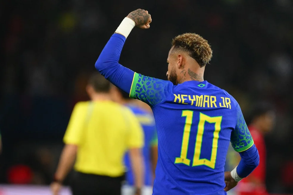 Neymar comemora gol em Brasil x Tunísia — Foto: Anne-Christine Poujoulat/AFP