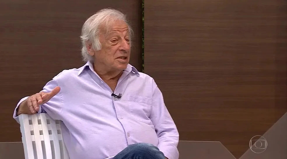 O compositor e humorista Juca Chaves em entrevista ao 'MG1', da TV Globo, em 2017 — Foto: TV Globo/Reprodução