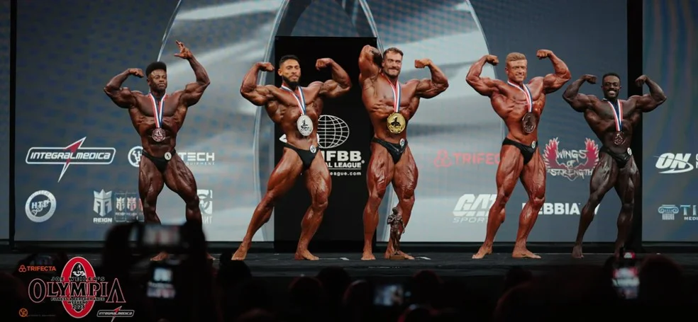 Ramon Dino é vice-campeão do Mr. Olympia 2023 — Foto: Reprodução