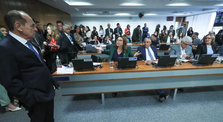 Brasília (DF) 20/02/2024 Comissão de Educação do Senado que votou a proposta (PL 826/2029) que institui o Programa Nacional de Vacinação em Escolas Públicas. Relator senador Marcelo Castro. Foto Lula Marques/ Agência Brasil