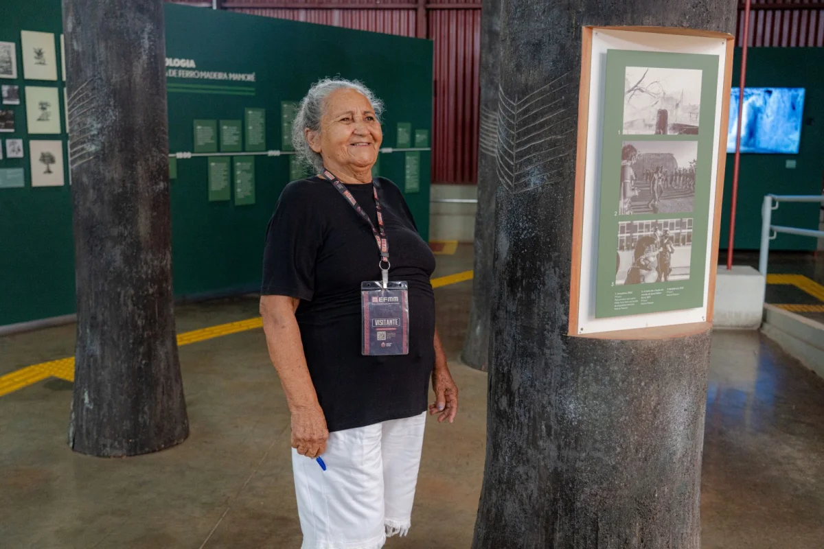 Para Dudu, ex seringueira, a visita foi uma verdadeira viagem no tempo