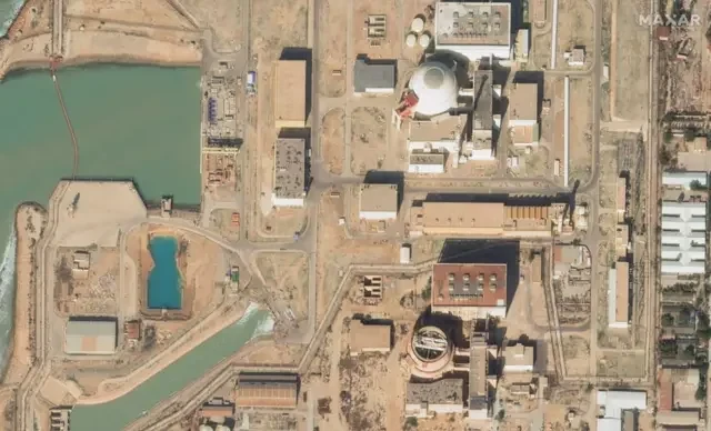 Vista aérea de planta nuclear