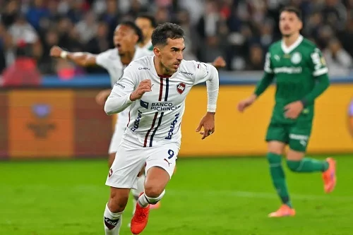 Palmeiras toma 3 a 0 da LDU e se complica na semifinal da Libertadores