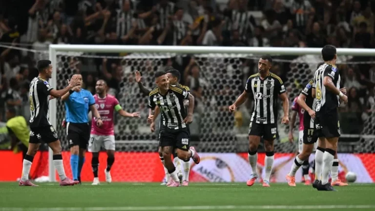 Atlético vence Independiente del Valle e é finalista da Sul-Americana