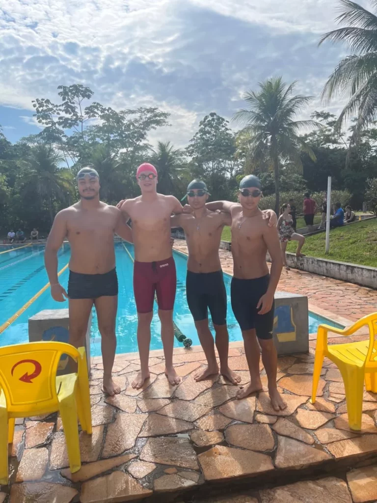 Natação dos Jogos Abertos de Cacoal revela talentos em provas de 50 e 100 metros no encerramento da Natação nos Jogos abertos