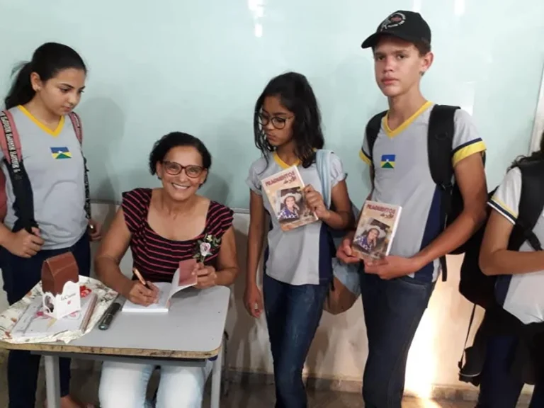 O percurso levou os participantes a conhecerem alguns dos principais pontos turísticos e históricos da capital