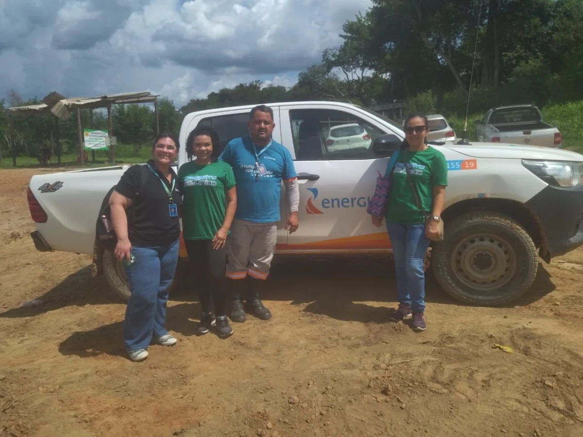 Equipe do cadastro esteve presente para cadastrar as famílias no programa Luz do Povo