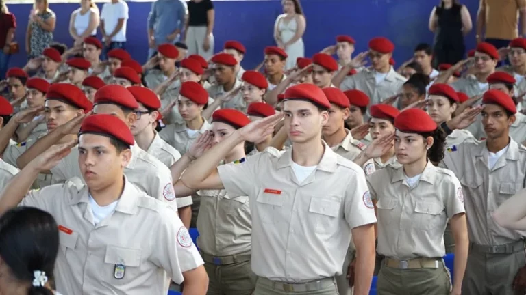 Pais satisfeitos com Colégio Tiradentes da Polícia Militar de Cacoal