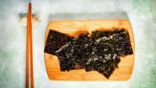 Alga marinha seca, ou "gim"