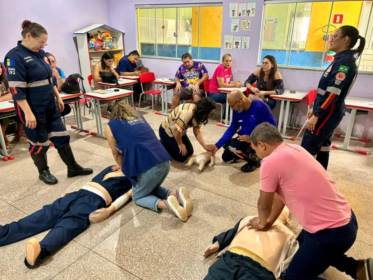 Treinamento para servidores e alunos das escolas do município