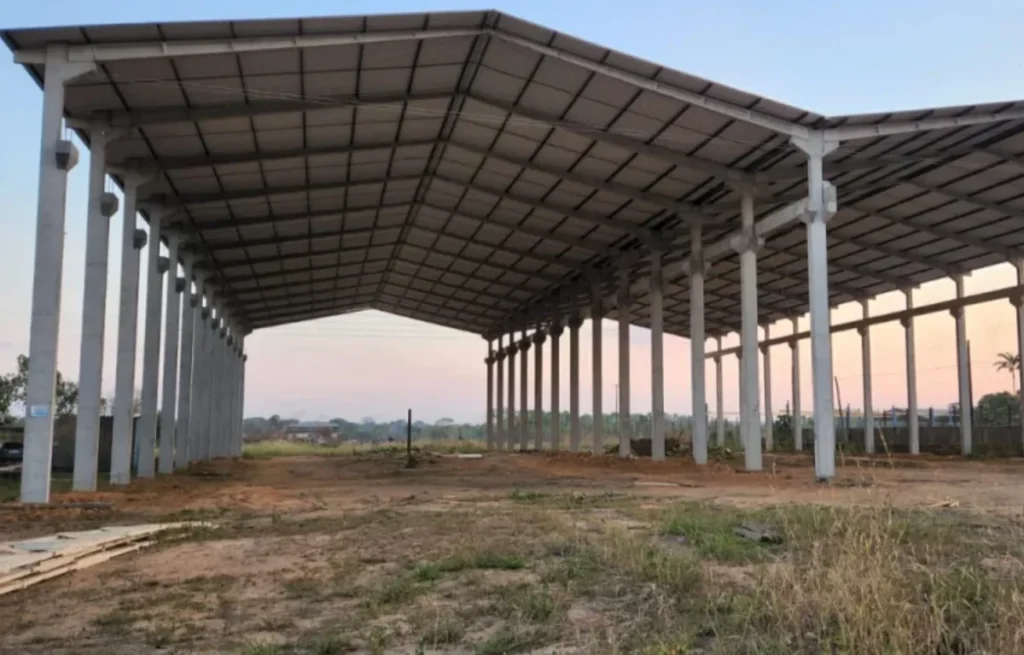 Barracões industriais: por que o pré-moldado é a escolha de quem quer construir para crescer