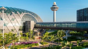 Qual é o melhor aeroporto do mundo (e por que é considerado um paraíso por quem viaja)