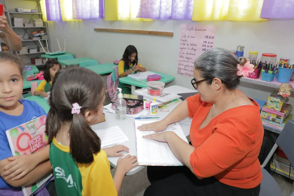 Dez escolas municipais de Cacoal são premiadas por desempenho no Saero 2025