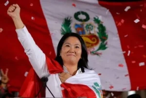 Keiko toma posse no Perú, implementa estado de emergência e Forças Armadas entram na luta contra o crime organizado