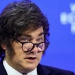 Milei ataca Lula novamente nas redes sociais e classifica governos de esquerda como 'socialismo empobrecedor'
