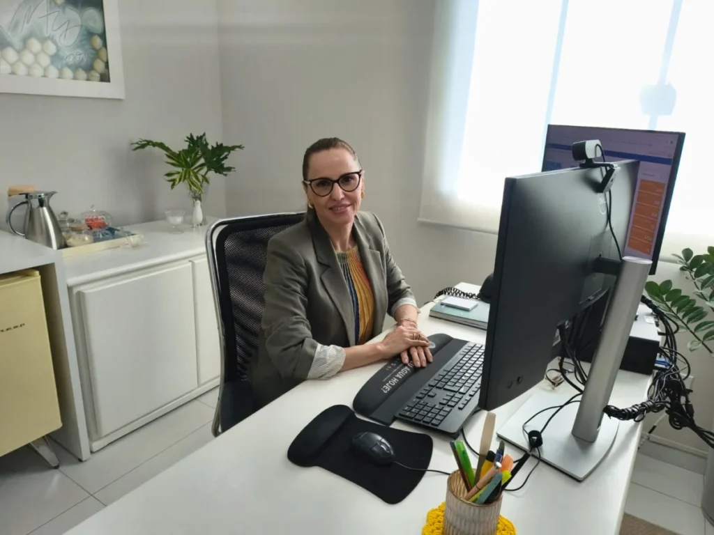 Delegada Fabiana May
