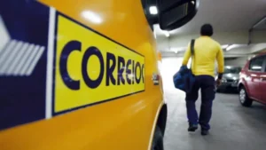 Trabalhadores dos Correios entram em greve em todo o Brasil por tempo indeterminado