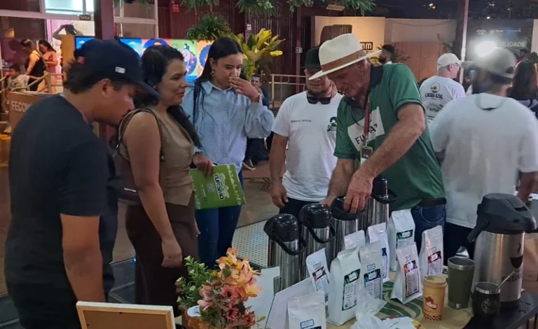 Rolim de Moura brilha na ExpoTurismo 2026 e projeta a força do café Robusta Amazônico para todo o país