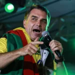 Flávio diz que aceita abrir sigilo se Lula divulgar dados do cartão corporativo